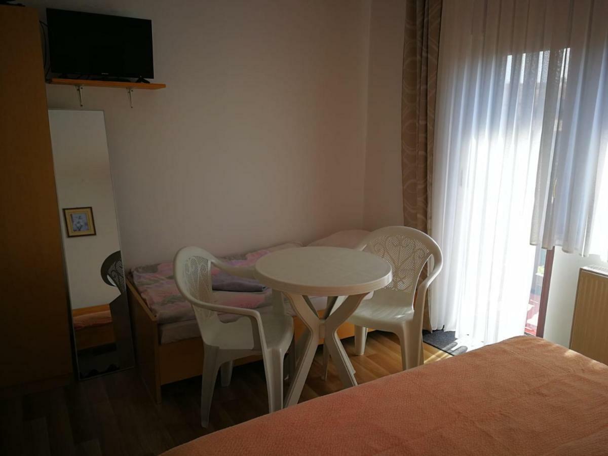 Apartman Marija Brajdic 拉科维察 外观 照片